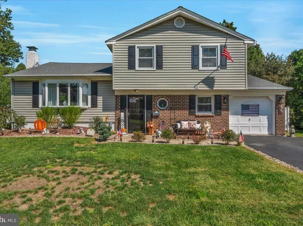 1543 Wheatfield Ln, Warminster, PA 18974