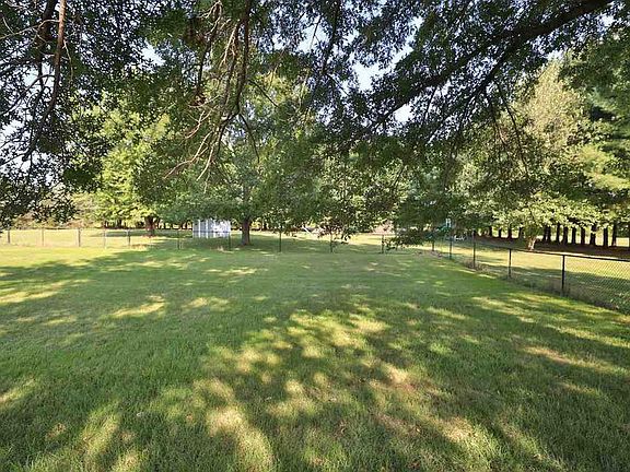 2nd image of 10422 N Fox Creek Dr