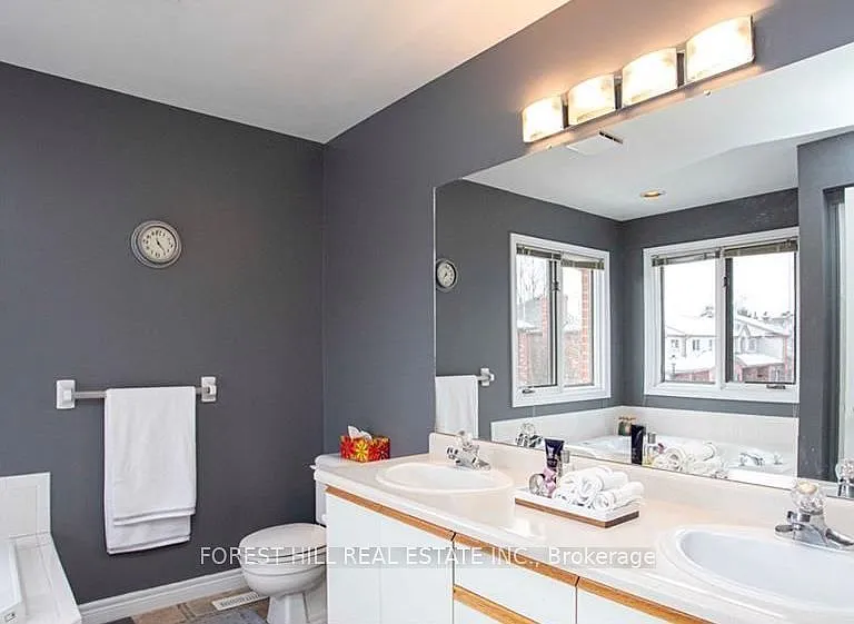 1478 Adelaide St N #23 — Photo 15