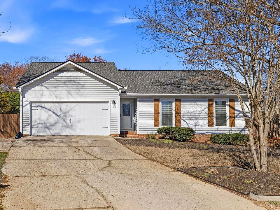 1st image of 112 Saint Andrews Way