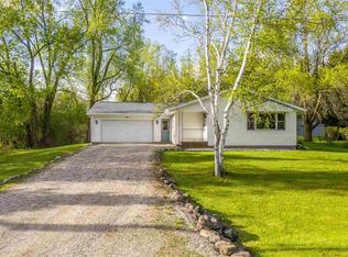 W7652 Hillwood Ct, Greenville, WI 54944