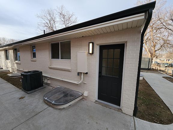 2nd image of 2419 N Grove St #1/2