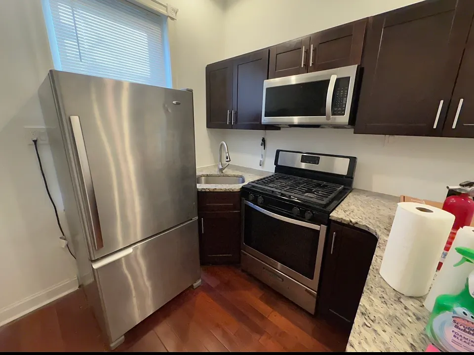 1633 W Girard Ave #3R