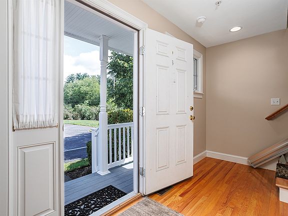 4th image of 33 Freedom Cir Unit 33