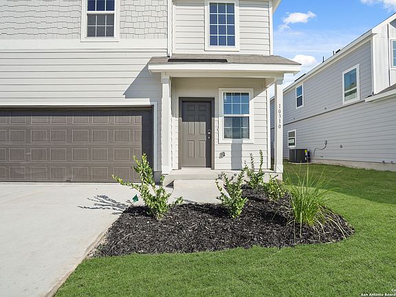 3rd image of 10310 Liberty Grove