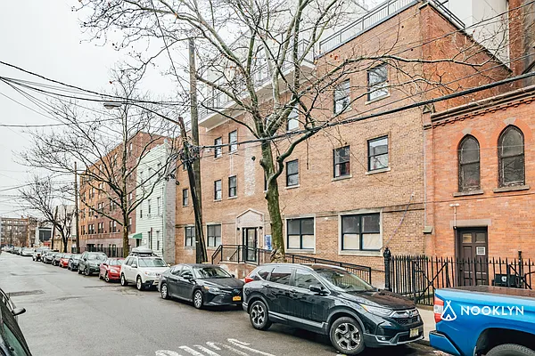 Rented by Nooklyn NYC LLC | media 65