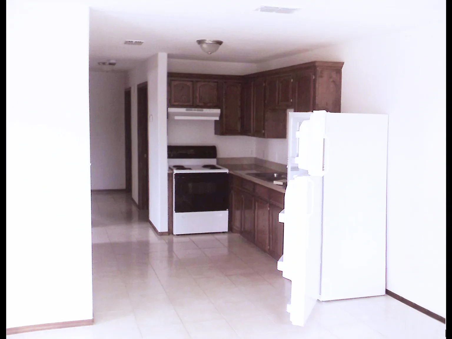 2 bed, 800 sqft, $800 — Photo 4