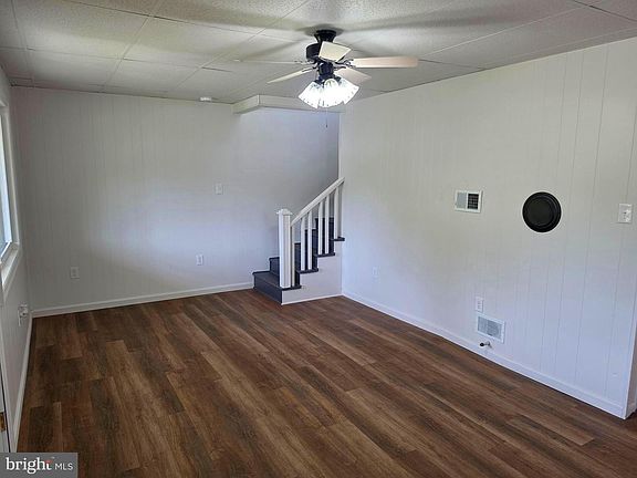 5th image of 32 E Roberts St