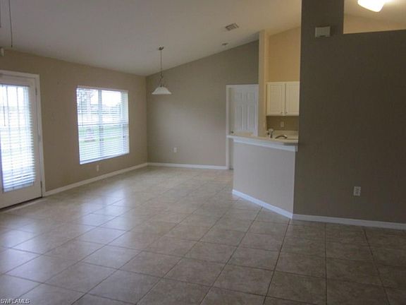 3rd image of 2715 SW 9th Ave