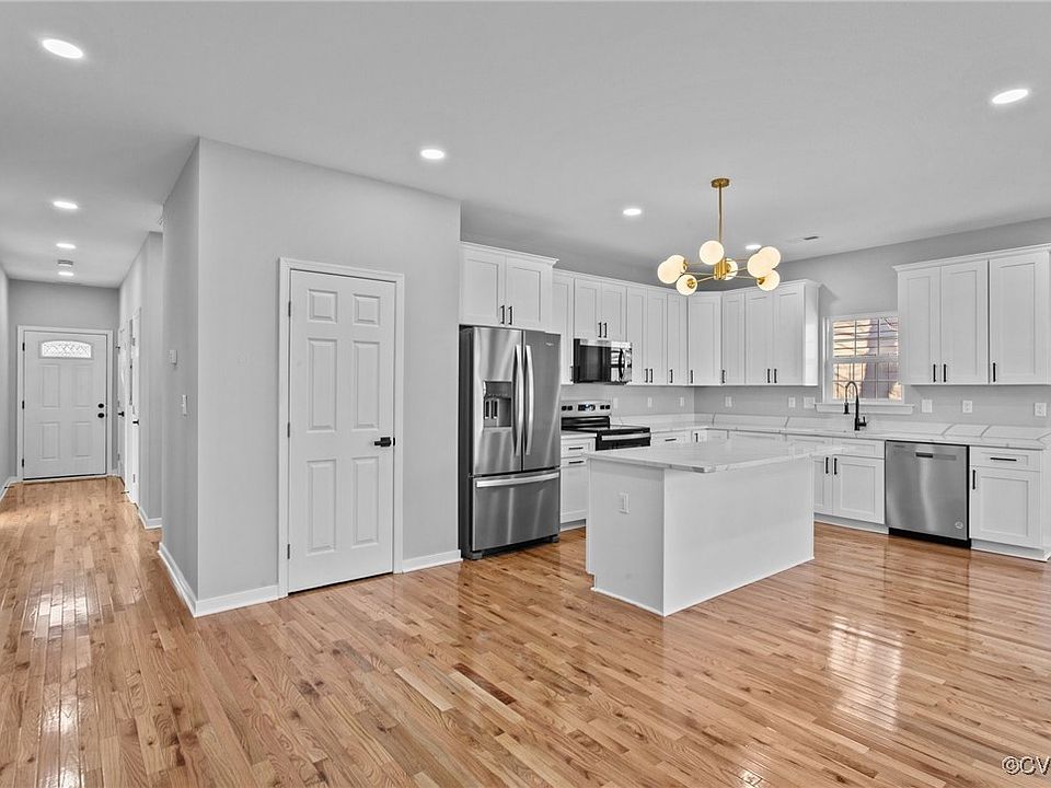 1st image of 216 S Dunlop St