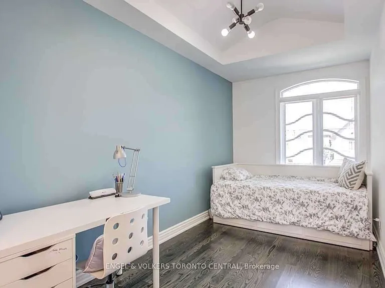 405 Bedford Park Ave — Photo 12