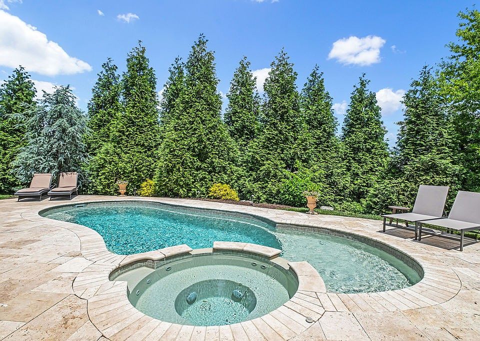1st image of 2651 Benington Pl