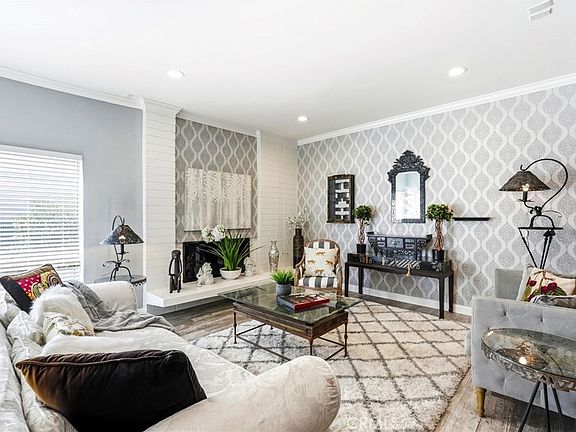 2nd image of 4807 Woodley Ave Unit 303