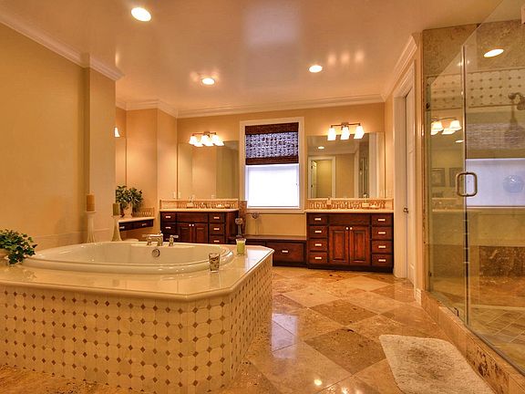3rd image of 1565 Cherry Glen Way