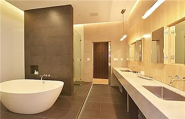 Sold by Prime Manhattan | media 2