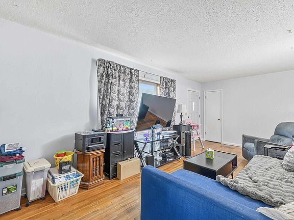 2nd image of 3108 W Dora St