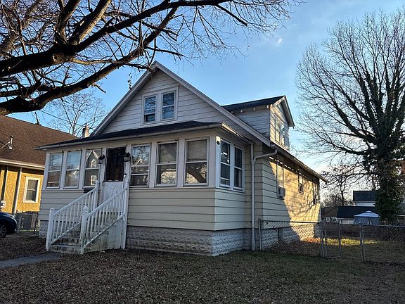2nd image of 119 Penn St