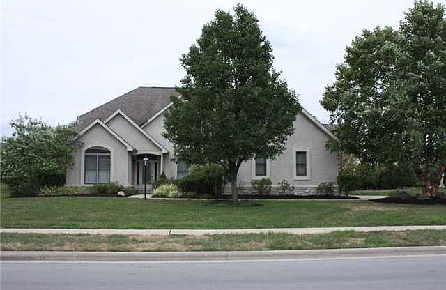 1st image of 5039 W Medallion Dr W