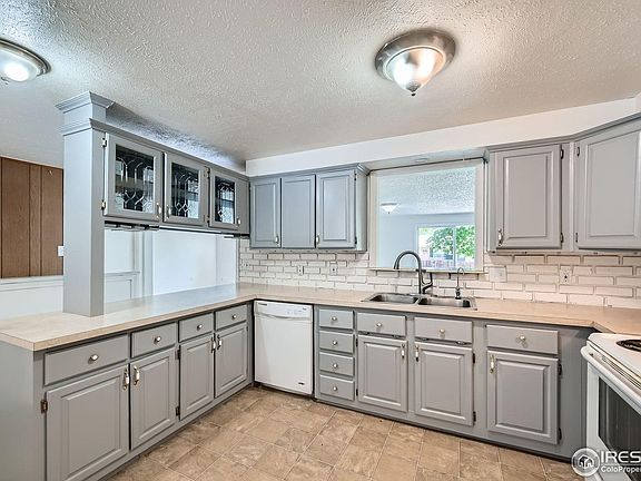 3rd image of 131 E 15th Ave