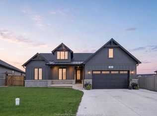 111 Bloomington Way, Chatham Kent, ON N7L 0H2