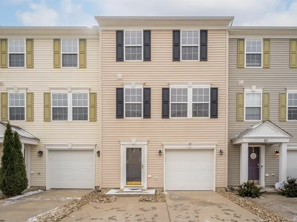 41 Robin Ln, Morgantown, WV 26508