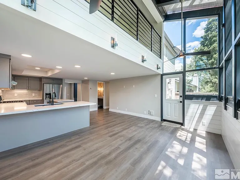 430 Angela Pl — Photo 21