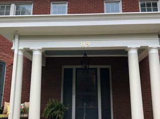 119 Desha Rd APT 3, Lexington, KY 40502