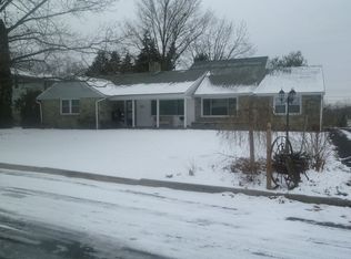 421 Jefferson Rd, Reinholds, PA 17569