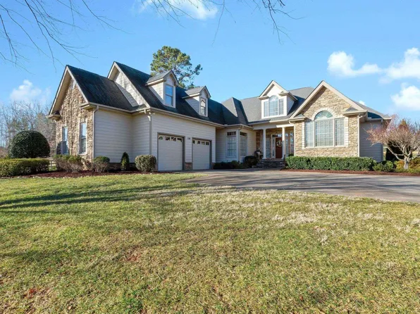 1188 S Barton Rd, Taylors, SC 29687