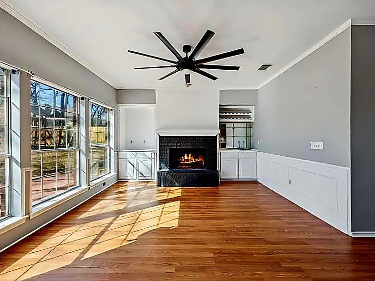 2657 Hillside Dr — Photo 9