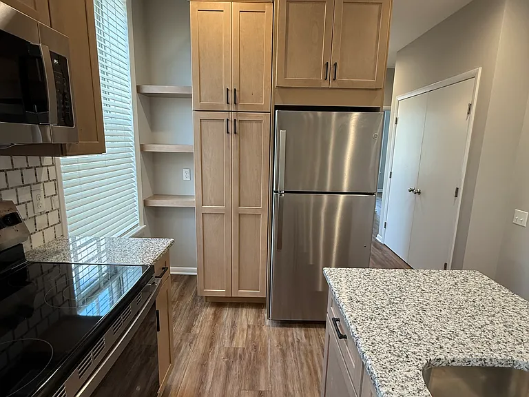 47 Bridge St #4 — Photo 4
