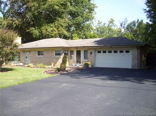 1742 Lynnwood Dr, New Albany, IN