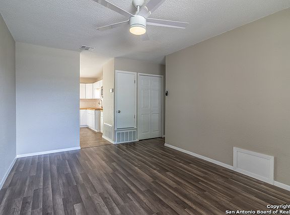 4th image of 7227 Pebble Creek Dr