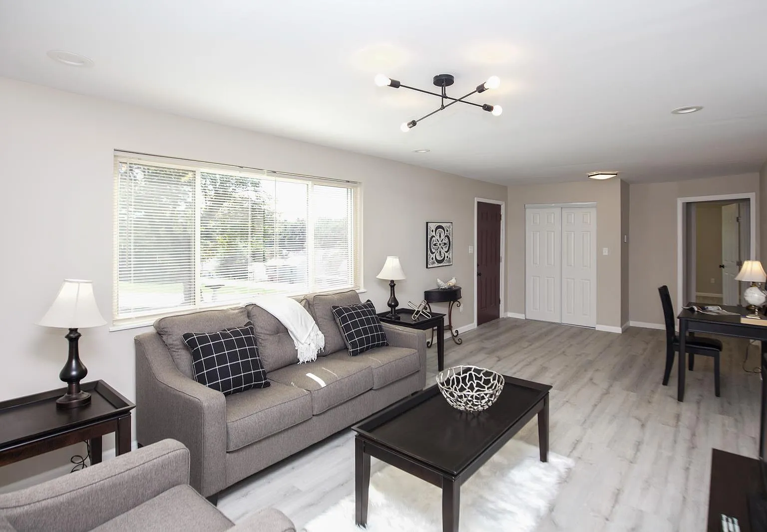 4 bed, 1462 sqft, $1,895 — Photo 1