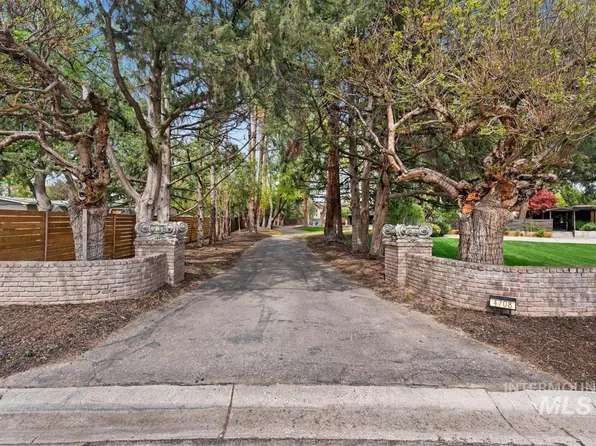 4708 W Hillcrest View Dr, Boise, ID 83705