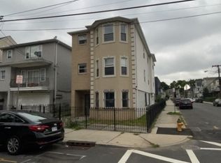 41 Saint James Pl, Newark, NJ 07112