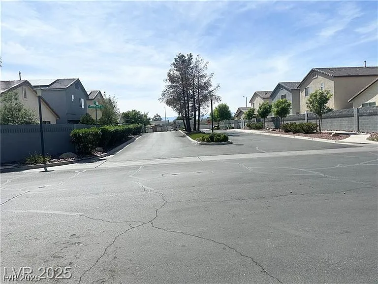 4356 Pittsfield St — Photo 2