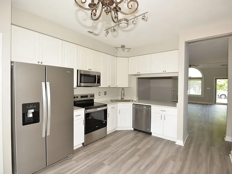 5309 Village Square Ct — Photo 8