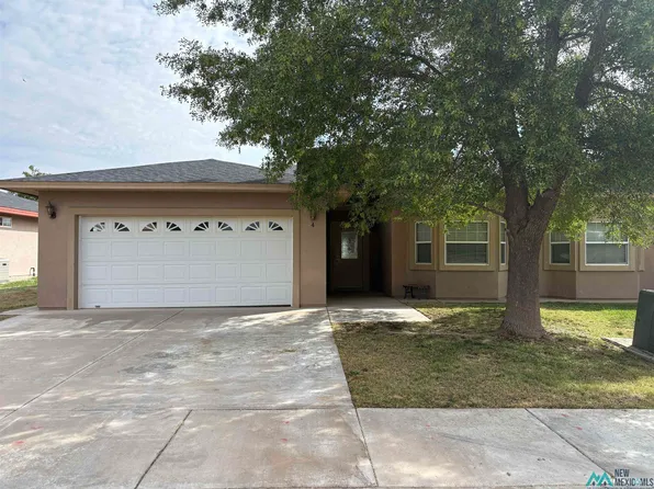 4 Fairway Ct, Roswell, NM 88201
