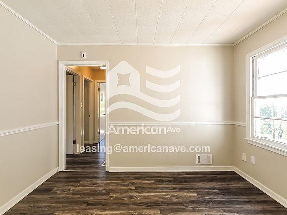 1033957_004_dining_room_5.jpg
