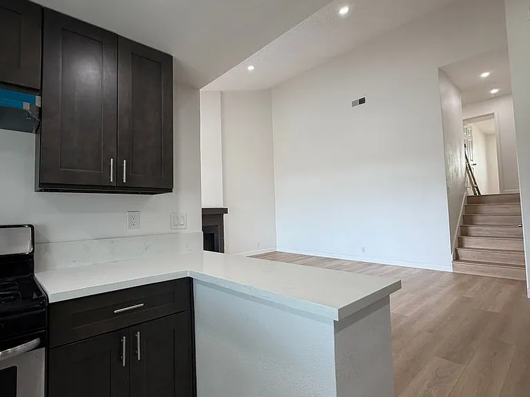 1088 San Gabriel Blvd — Photo 7
