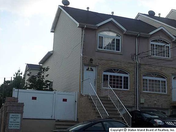 2nd image of 16 Maxie Ct