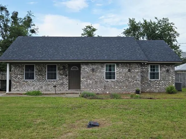 620 Sabreena Cir, Hinesville, GA 31313