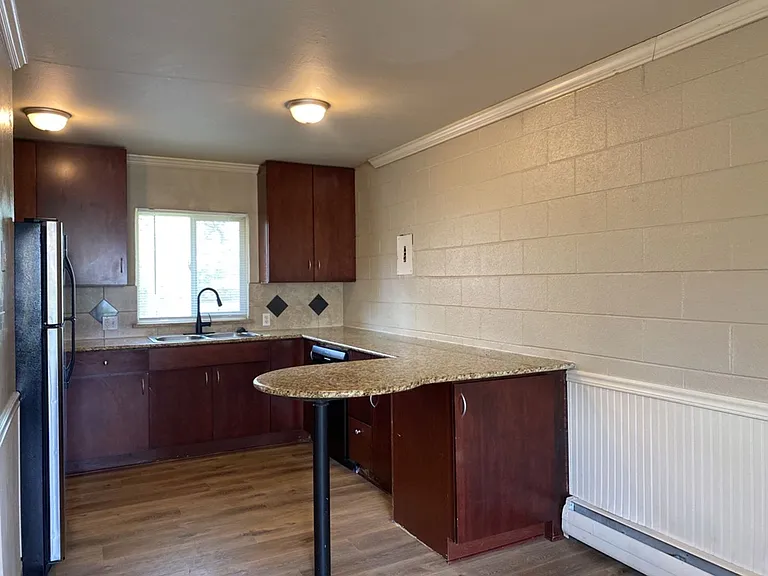 125 E Mrytle Flats — Photo 14