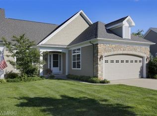 8670 Oakland Hills Cir, Portage, MI 49024