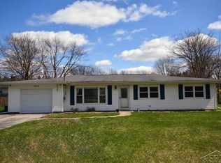 2652 Valley Dr, Saginaw, MI