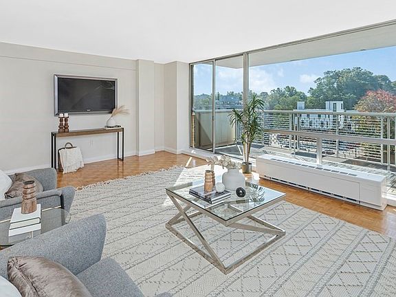 2nd image of 45 Longwood Ave APT 402