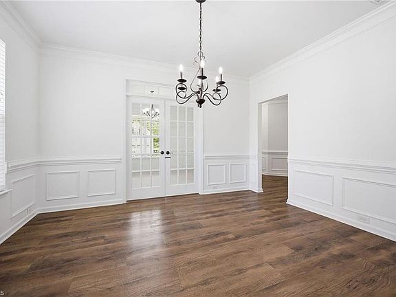 4th image of 4365 Glenmore Creek Dr