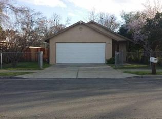275 W Beechwood Ave, Pinedale, CA 93650