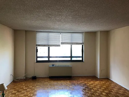Rented by Re/Max In The City | media 1